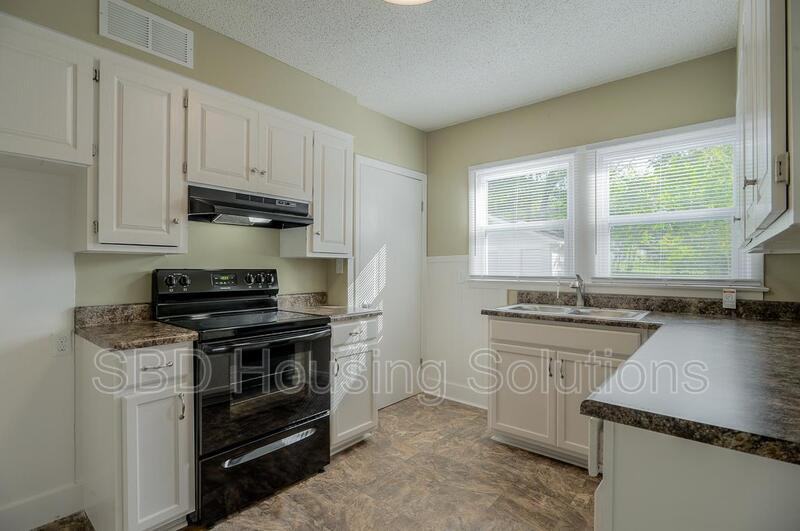 1015 S Mccoy St - Photo 3 of 8