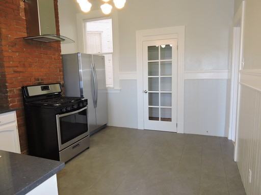 534 Clayton St - Photo 3 of 18