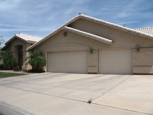 2521 S 36th Dr - Photo 3 of 4