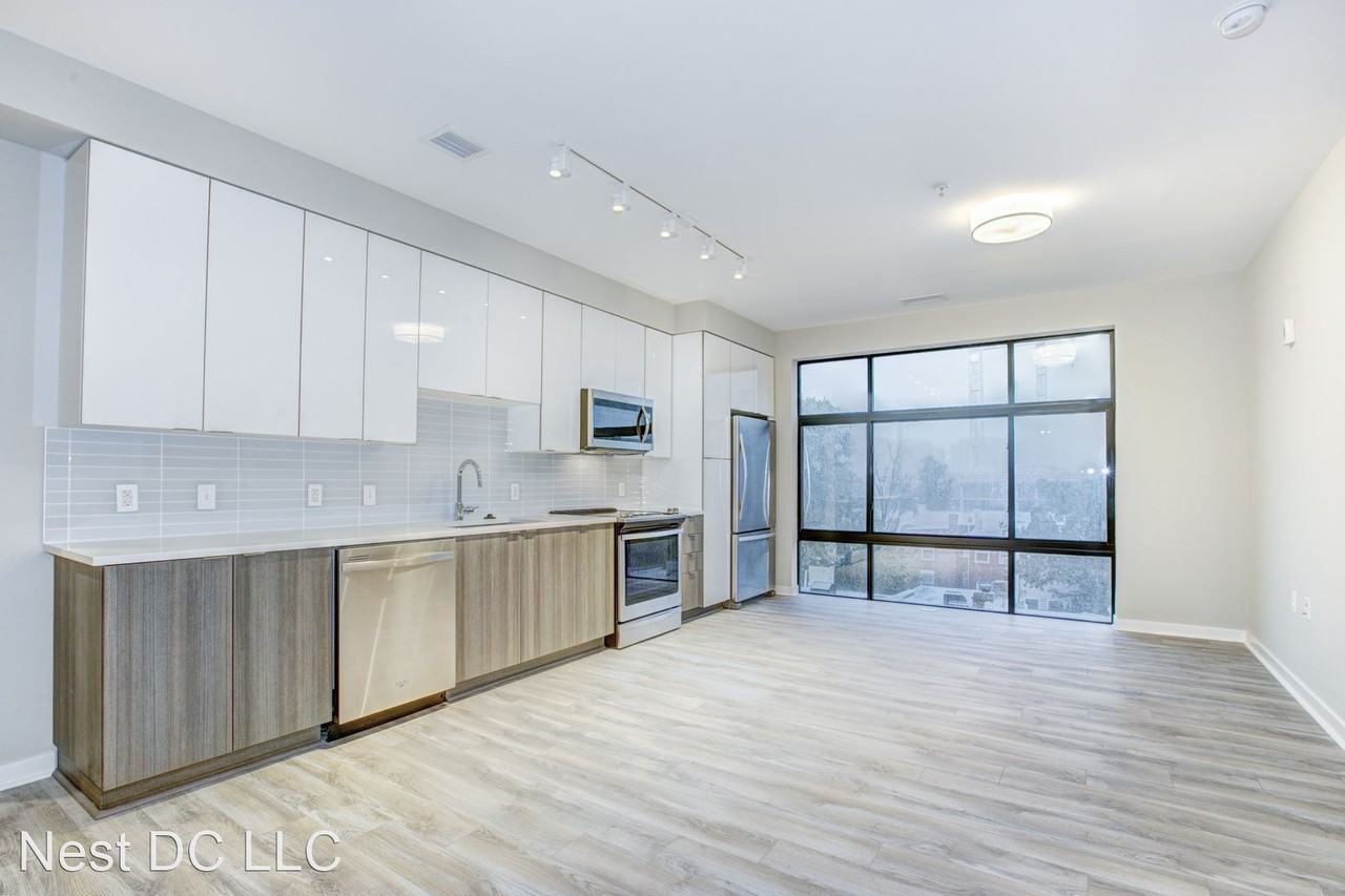 911 2nd St NE - Photo 2 of 34