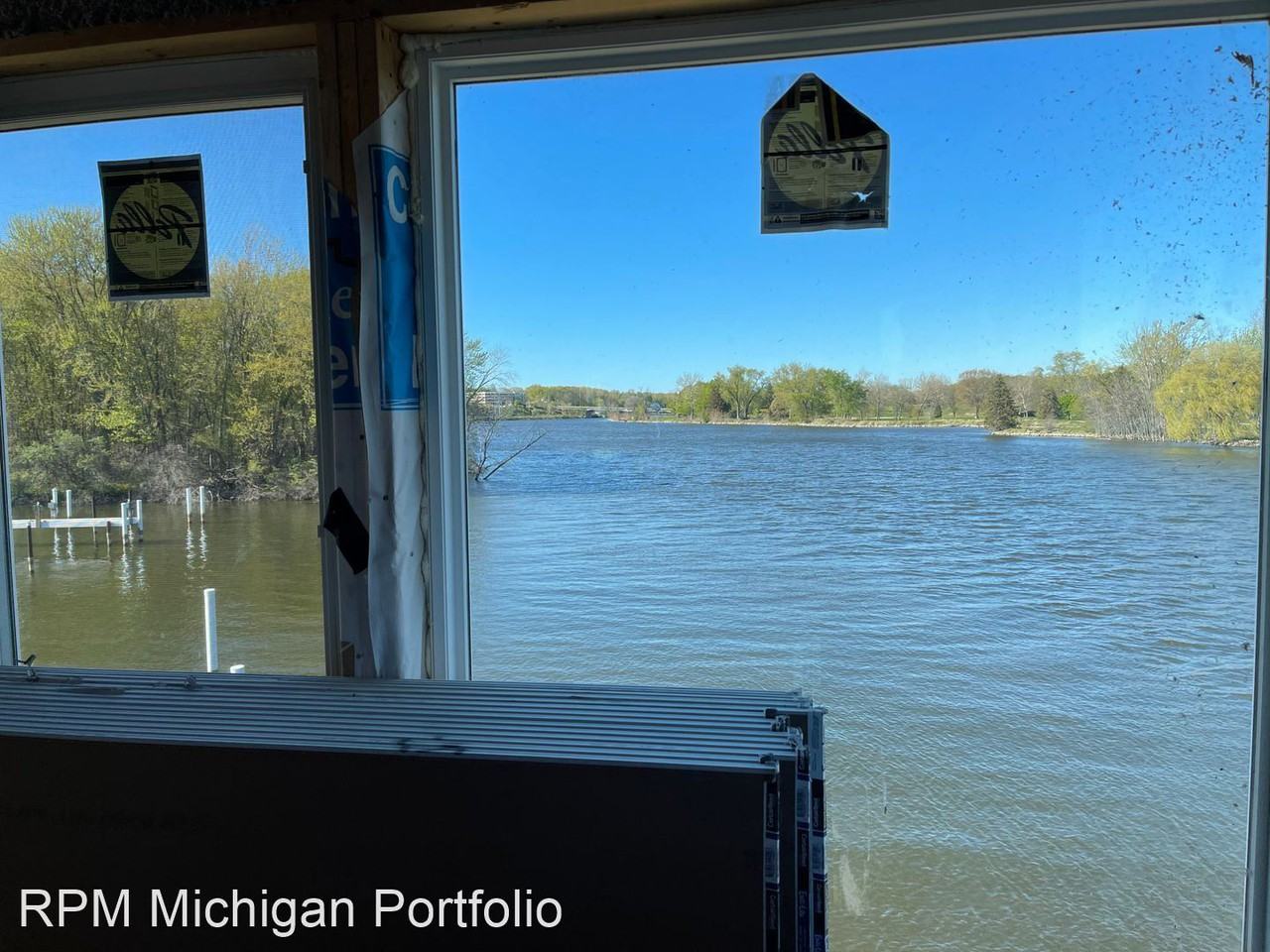 2135 Riverside Pointe Dr - Photo 2 of 4