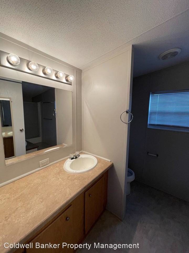 49 Zig Zag Ln - Photo 3 of 12