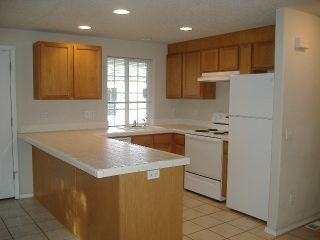 1811 SE 162nd Ave - Photo 3 of 8