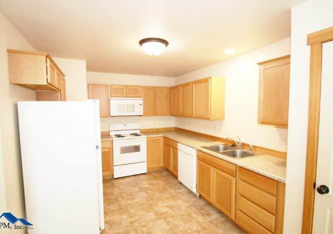 314 5th Ave W - Photo 2 of 4