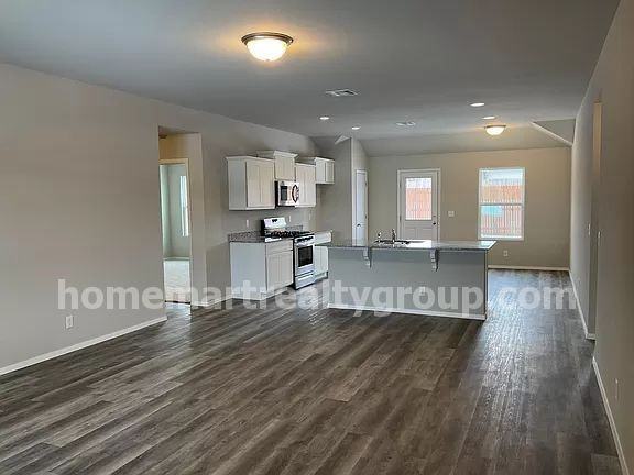 1008 E Richmond St - Photo 2 of 13