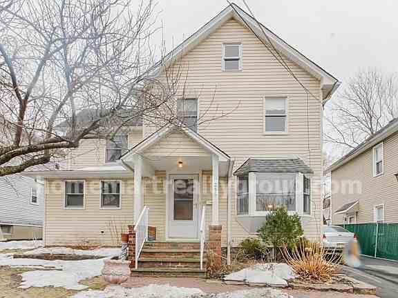 295 Center St - Photo 2 of 20