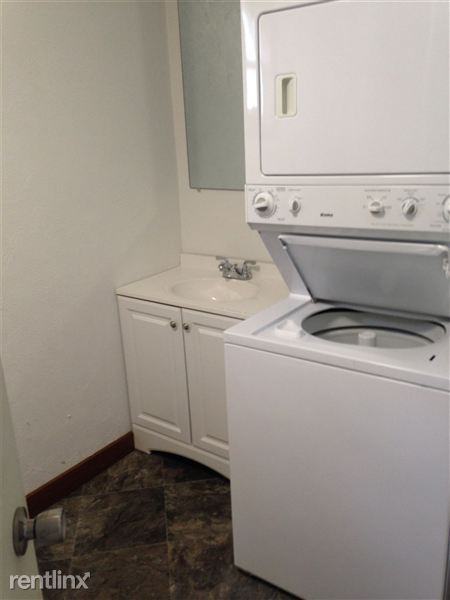 320 S Mulberry St - Photo 3 of 7