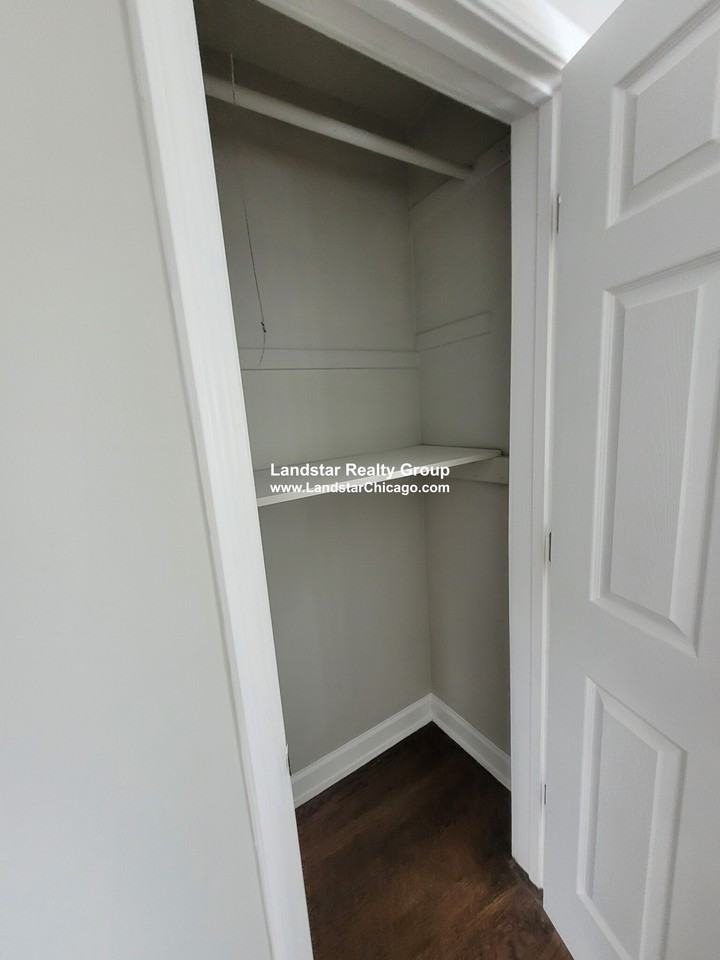 1323 West Sherwin Avenue #2A - Photo 3 of 10