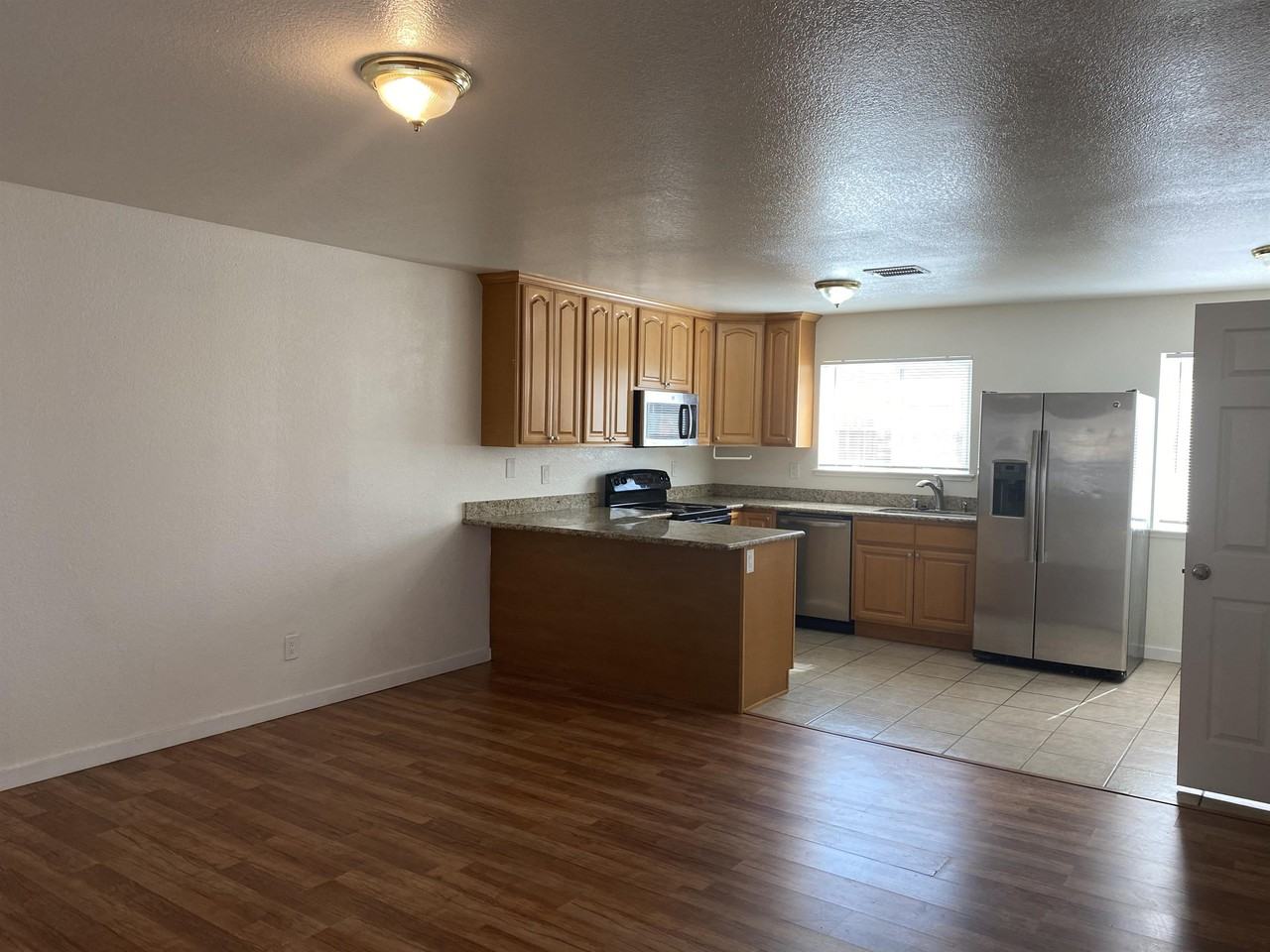 120 S Washington St #A - Photo 3 of 23