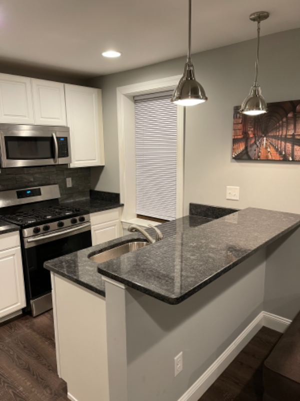 400 West 6th Street #B - Photo 3 of 27