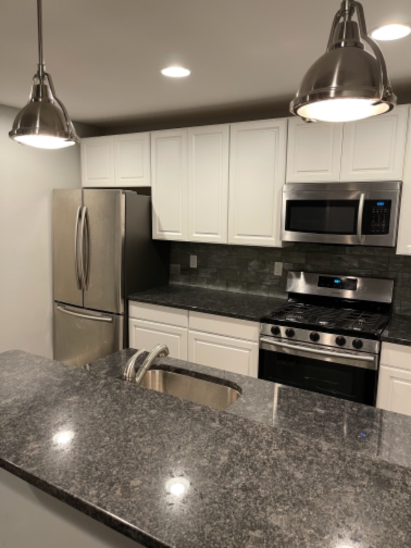 400 West 6th Street #B - Photo 6 of 27