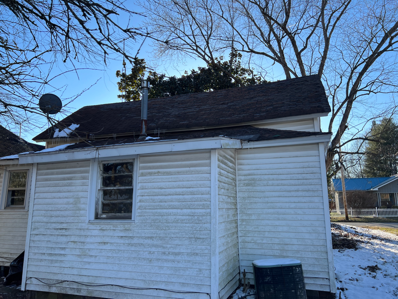 205 S Meadow St - Photo 3 of 5