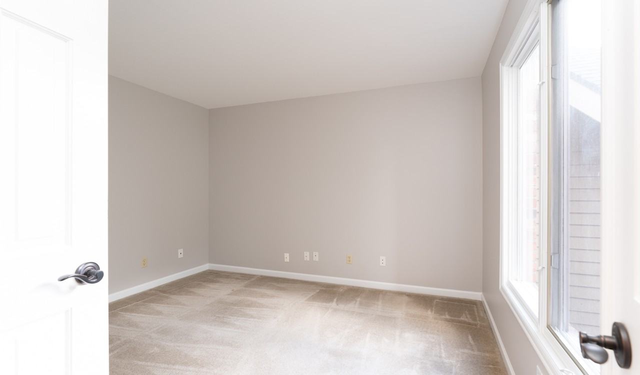 23516 Ne 22nd St #1 - Photo 3 of 24