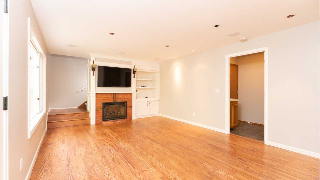 23516 Ne 22nd St #1 - Photo 7 of 24