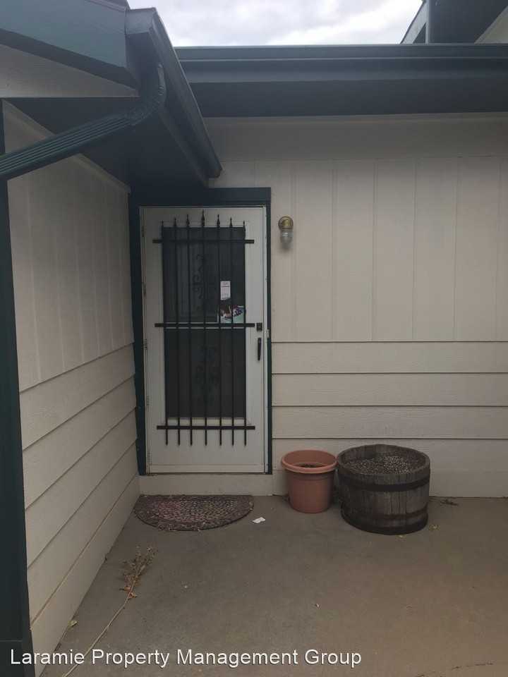 1151 N 18th St - Photo 2 of 10