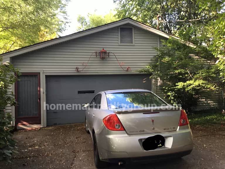 25100 Milford Rd - Photo 2 of 15