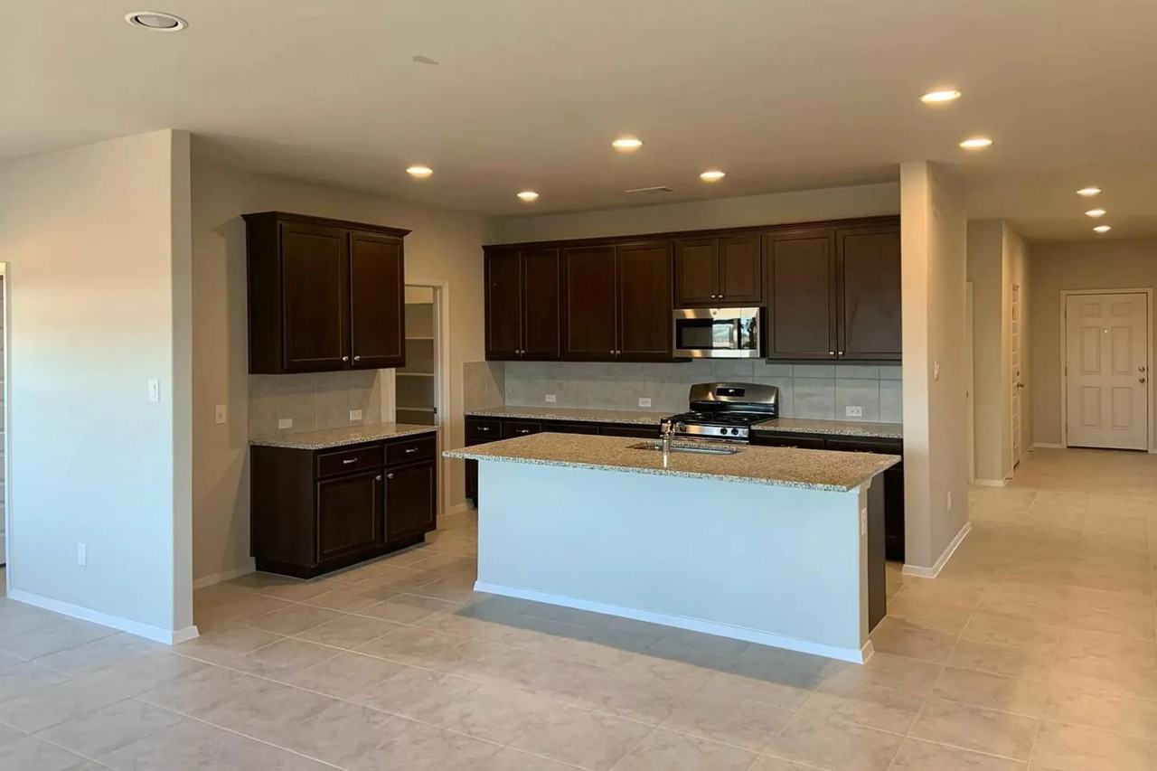 2761 Winding Creek Rd - Photo 3 of 9