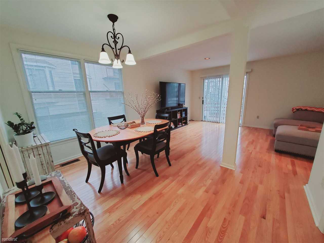 57 Whitmore Ln - Photo 2 of 6