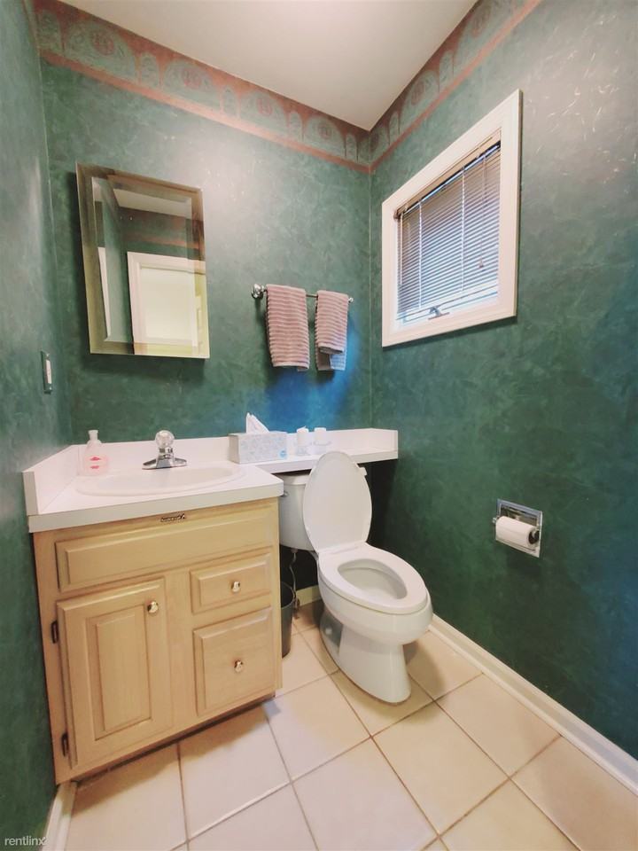 57 Whitmore Ln - Photo 3 of 6