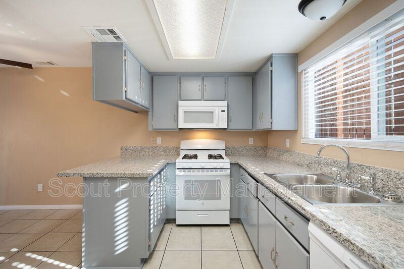 28911 Calle Del Lago - Photo 6 of 12