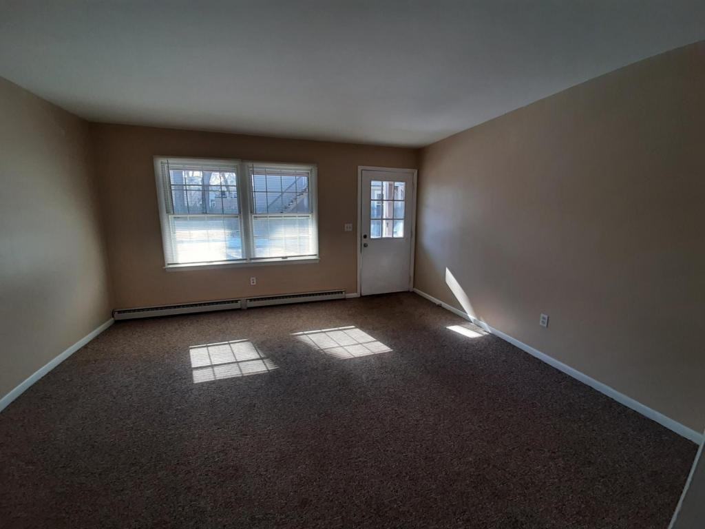 157 Main St - Photo 5 of 11