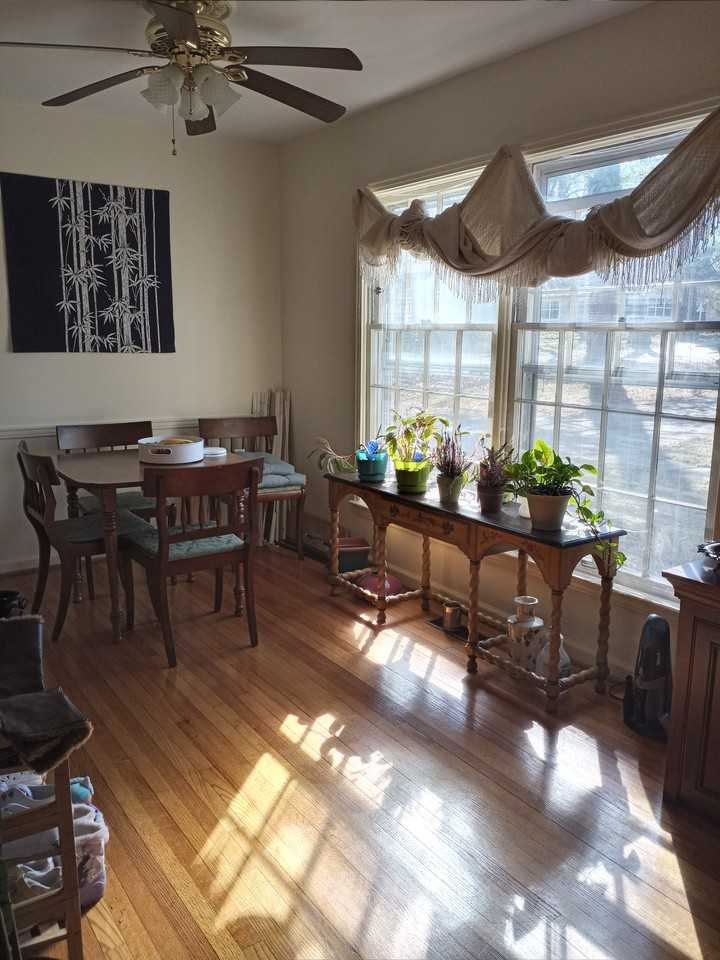 8195 Jordan Ln - Photo 3 of 16