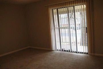 2411 Pedernales Dr - Photo 2 of 5