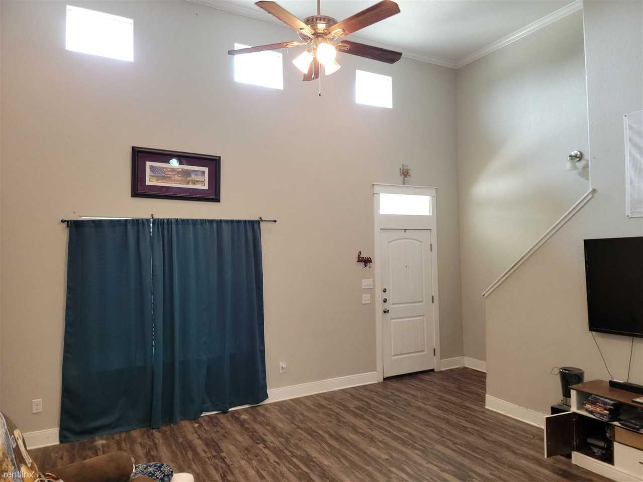 122 Waverly Dr - Photo 3 of 17