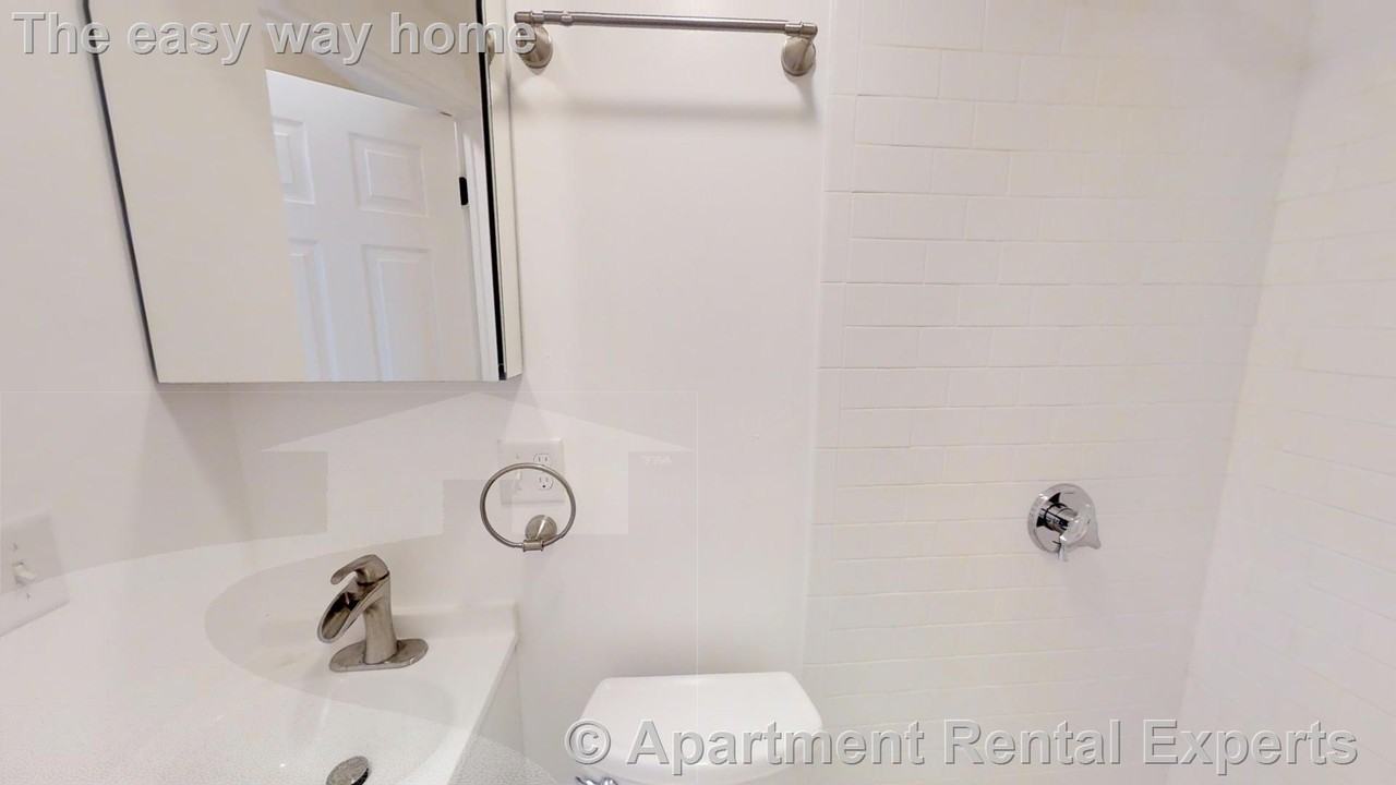 48 Lowell St #3 - Photo 5 of 13