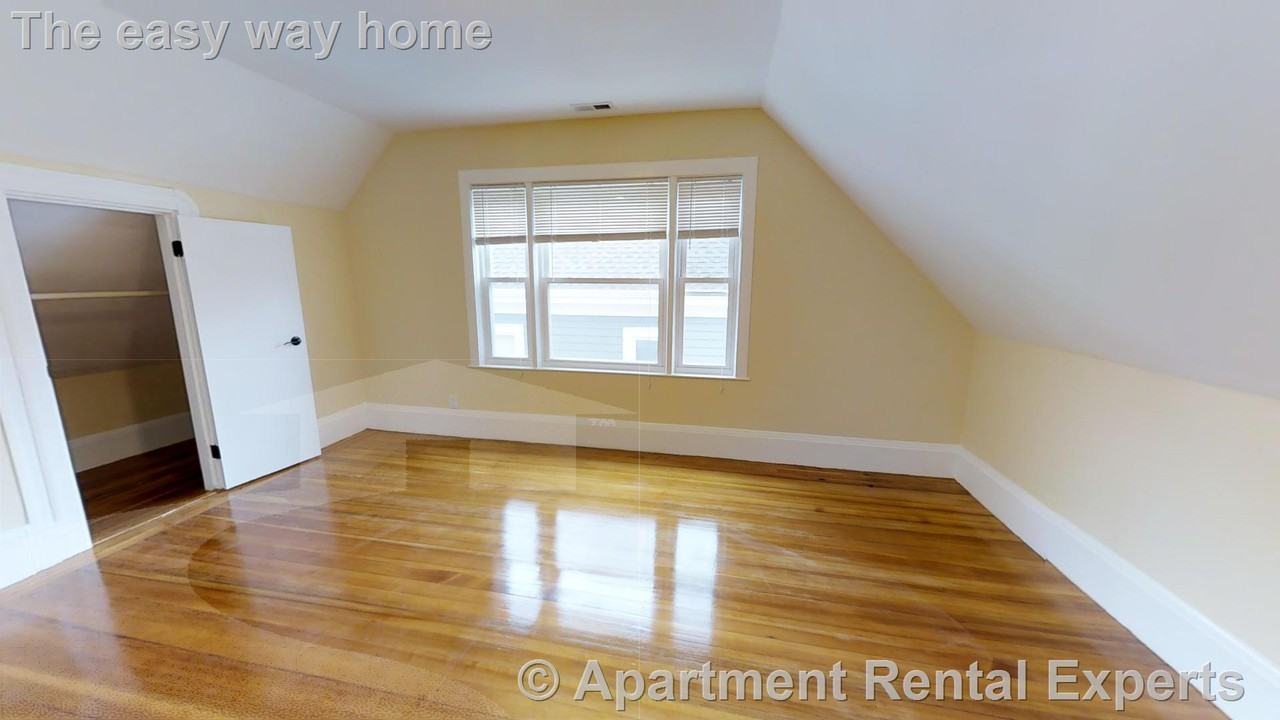 48 Lowell St #3 - Photo 7 of 13