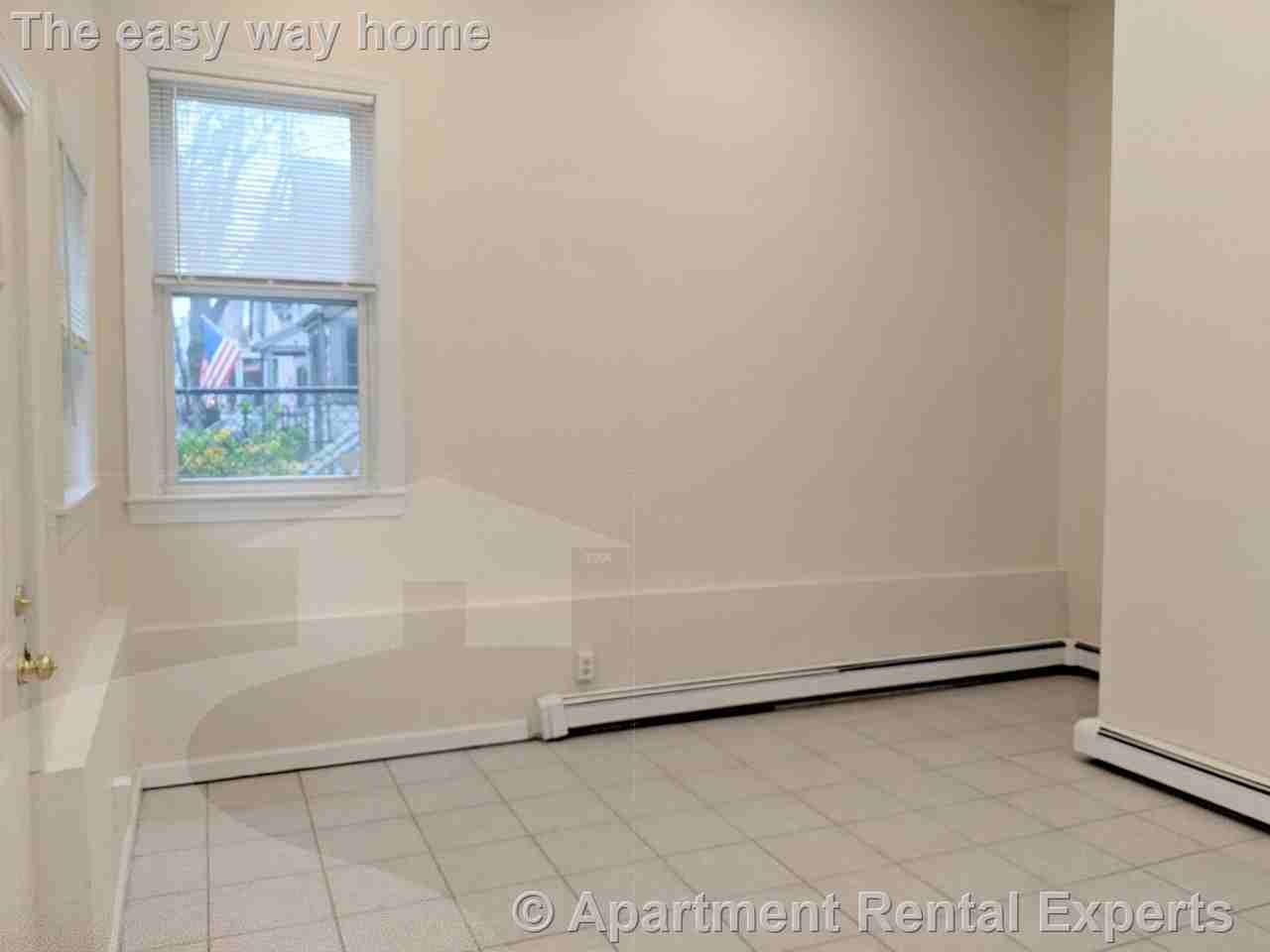 83 Yorktown St #1 - Photo 5 of 24