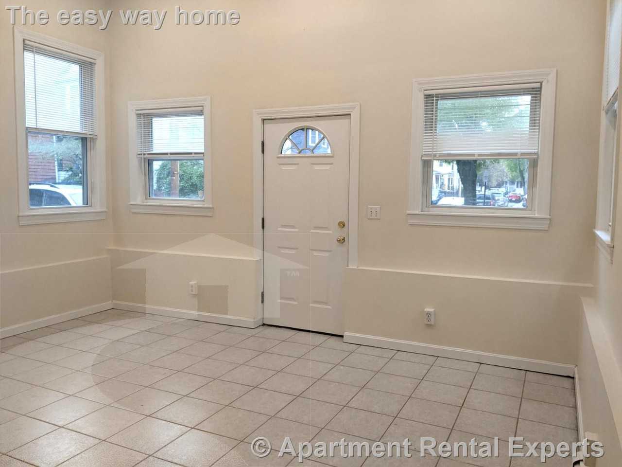 83 Yorktown St #1 - Photo 6 of 24