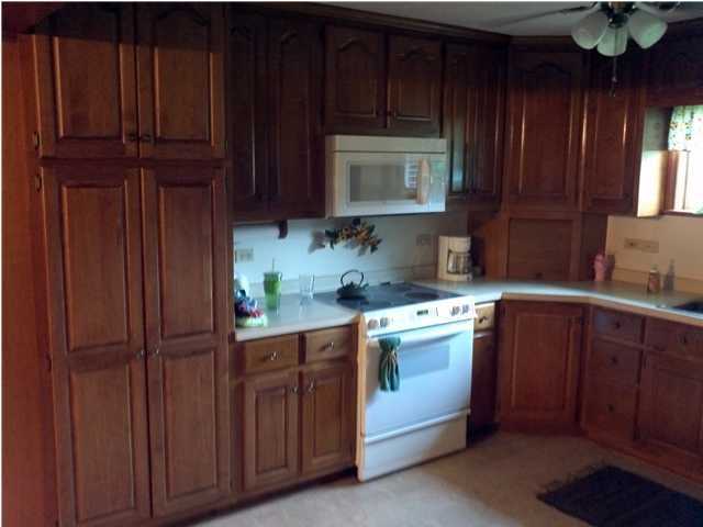 1800 Riverside Dr - Photo 2 of 27