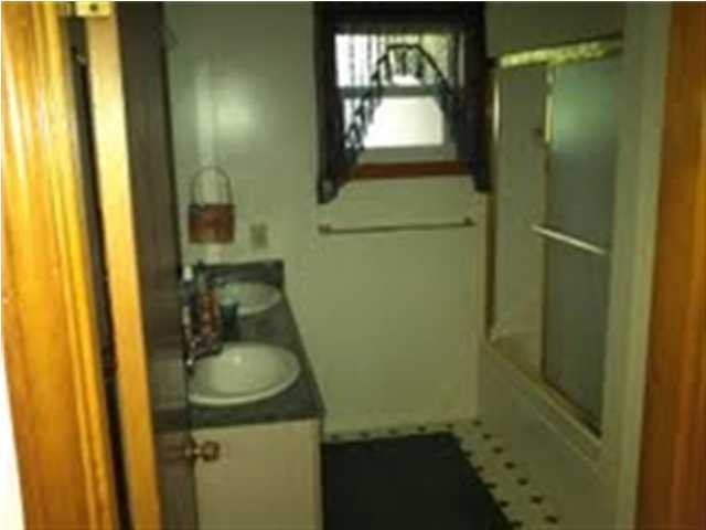 1800 Riverside Dr - Photo 3 of 27