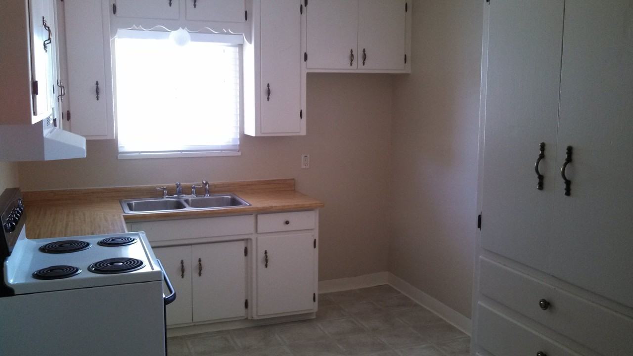 2712 Garrison St - Photo 2 of 5