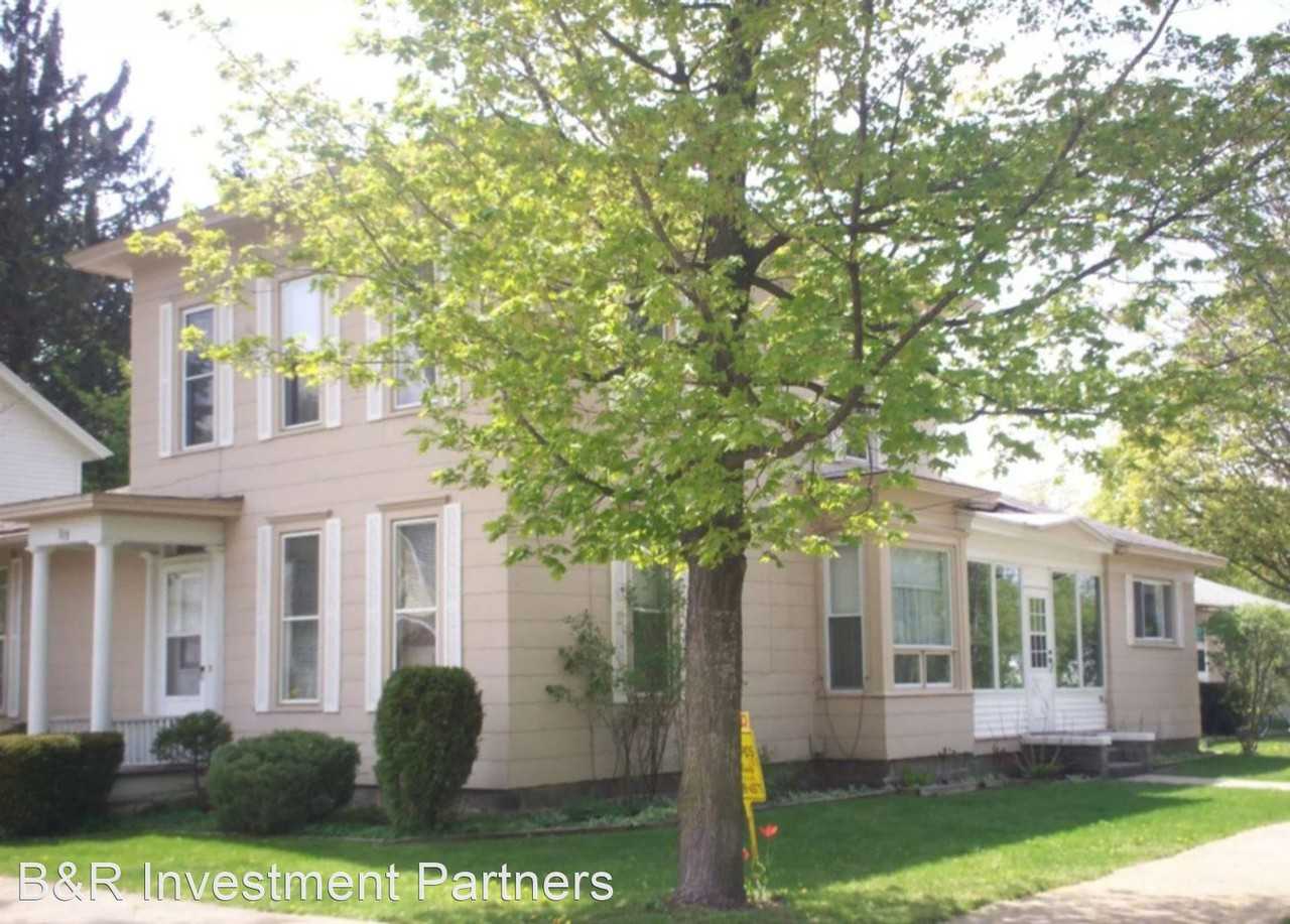 319 N. Warren Ave - Photo 2 of 5