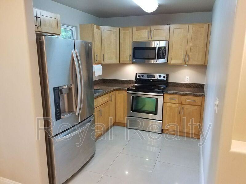 935 Kaipii St - Photo 4 of 20