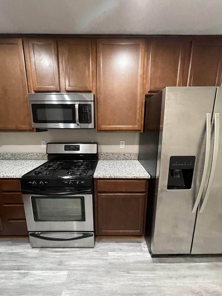 613 Normandy St - Photo 3 of 10