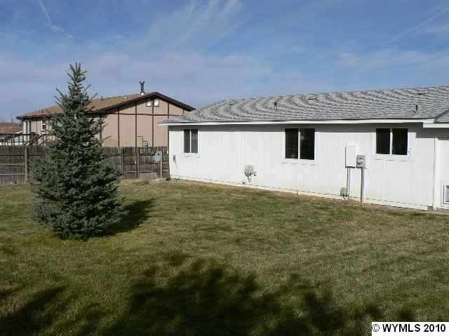 108 S Clark St - Photo 2 of 9