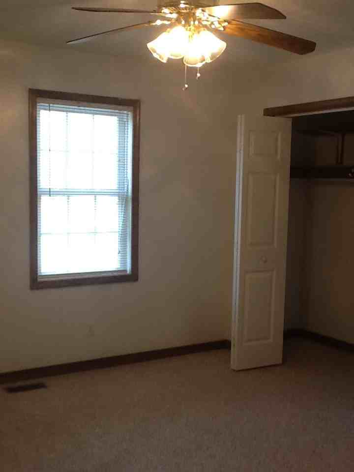 18 Willow Ct - Photo 3 of 13