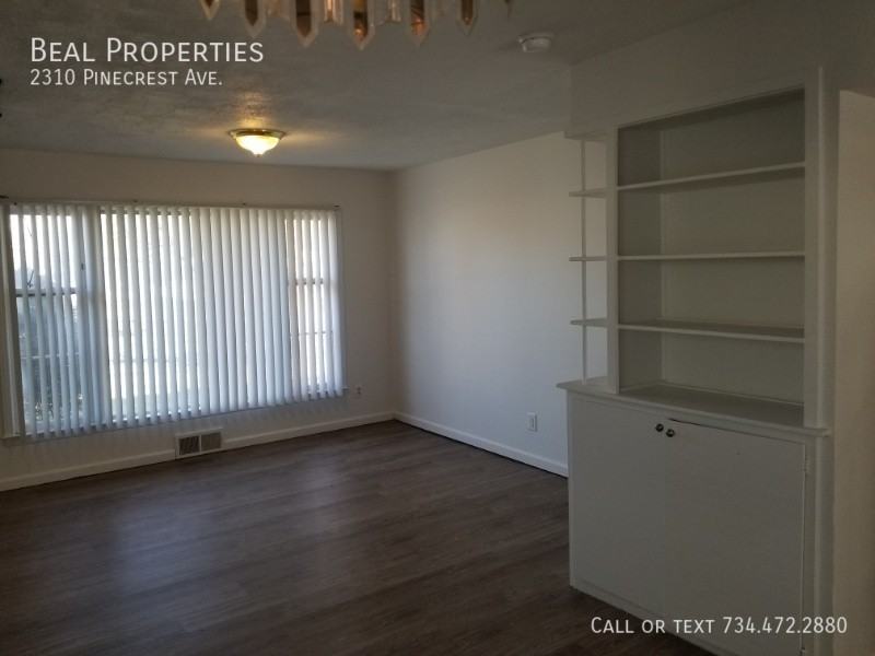 2310 Pinecrest Ave - Photo 4 of 18