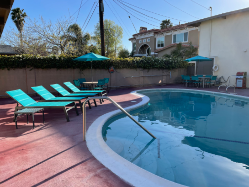 1978 Maple Ave - Photo 5 of 29