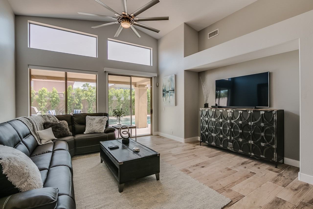 10263 E Acacia Dr - Photo 3 of 44