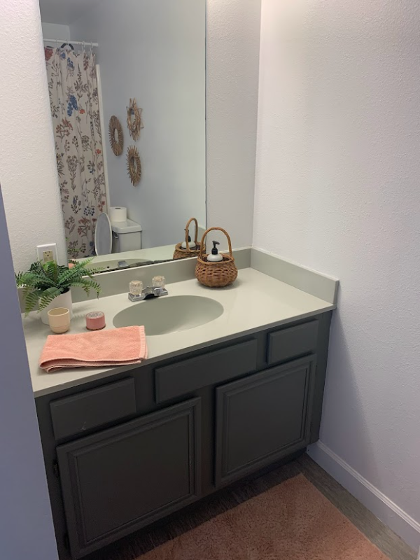 401 Pine St #10E - Photo 2 of 6