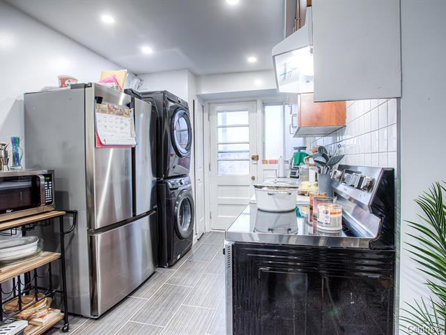 5065 Rue Desmarteau - Photo 3 of 7