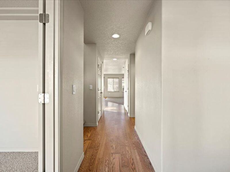 416 Lakerose Loop - Photo 3 of 20