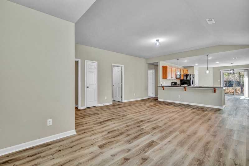 224 Sedgewick Dr - Photo 3 of 26