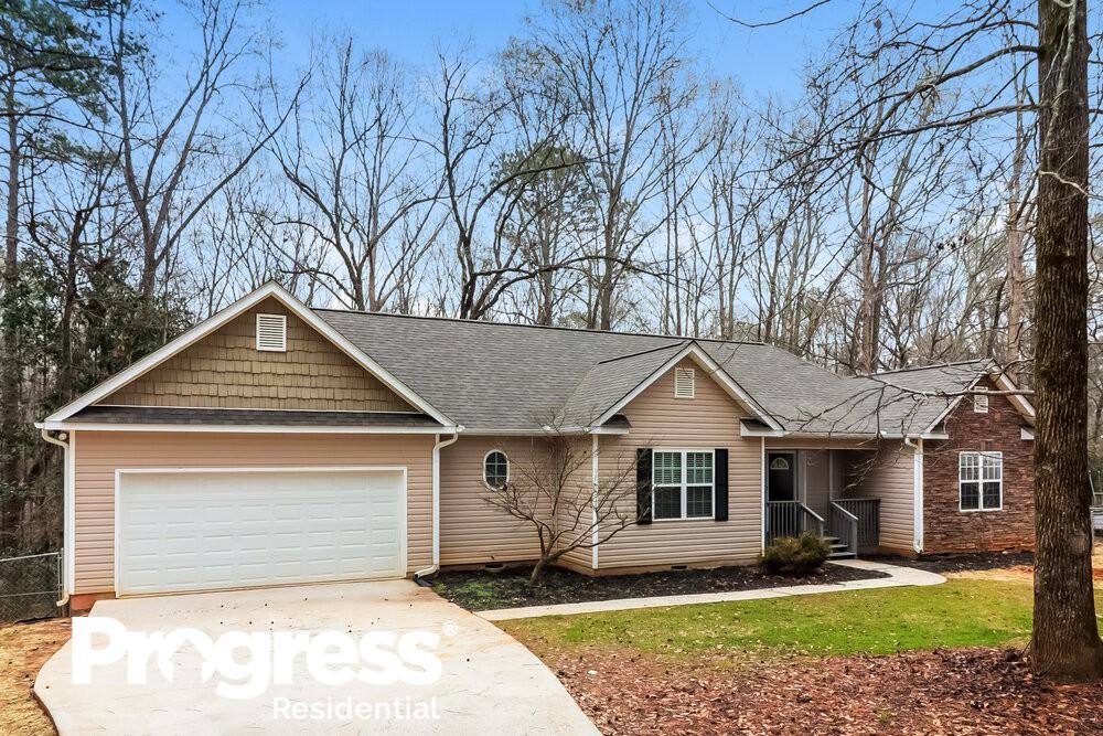 709 Wesley Dr - Photo 3 of 16