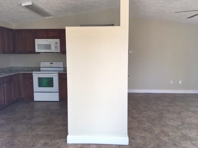 4100 Pecos Dr - Photo 3 of 26