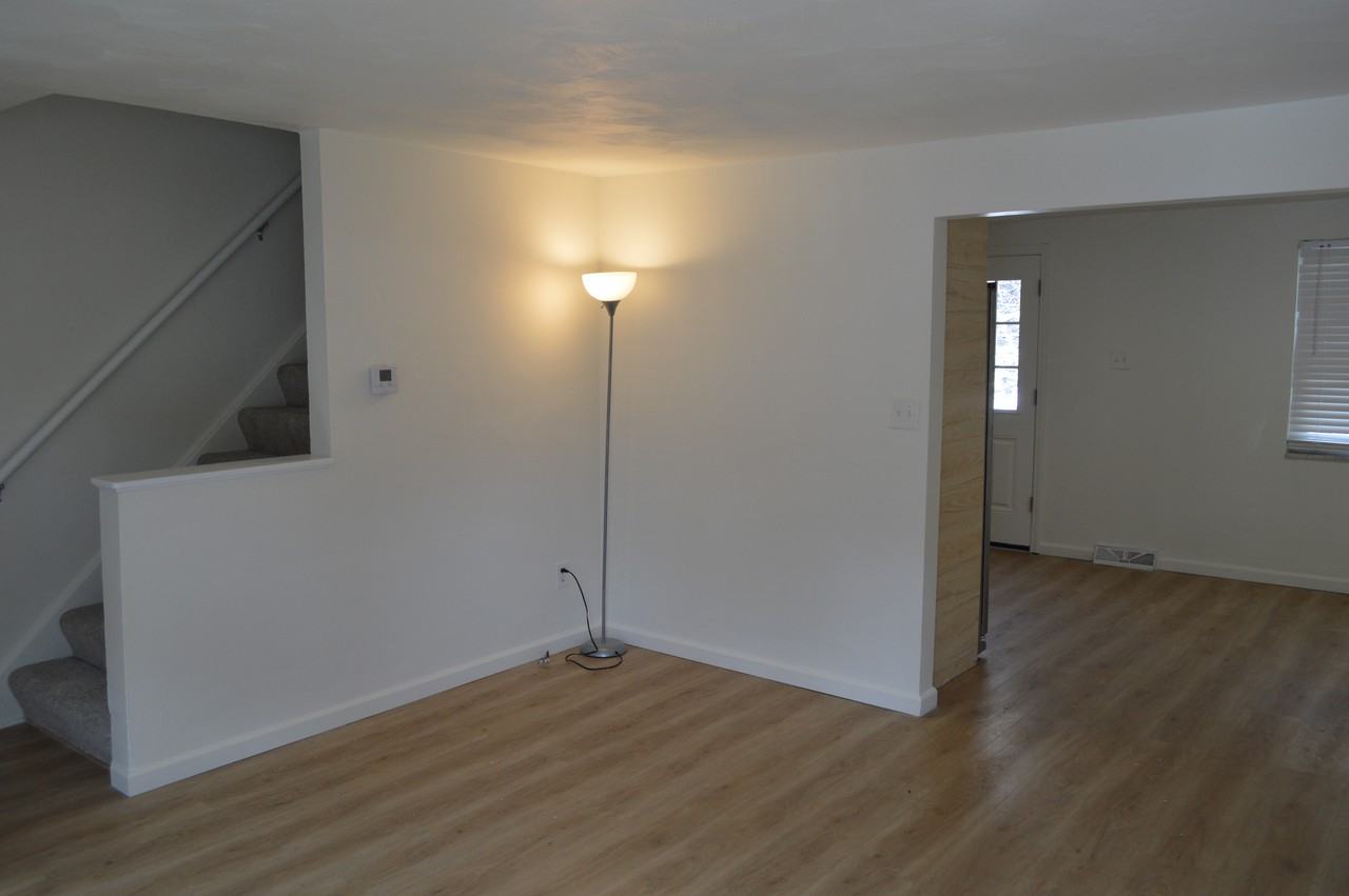 811 Killarney Drive - Photo 3 of 10